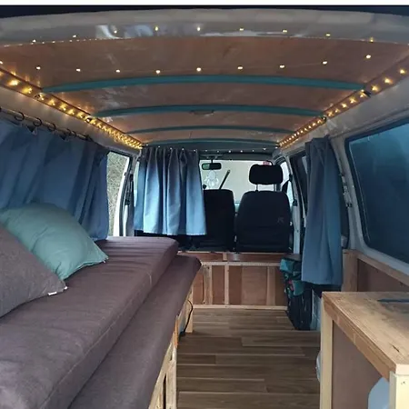 Classical Campervan To Rent For Over 25 Years Κάμπινγκ