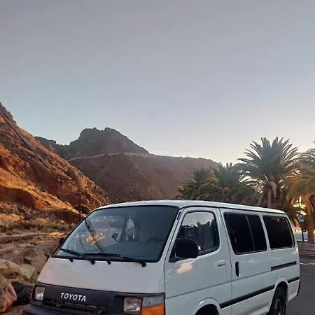 Classical Campervan To Rent For Over 25 Years Κάμπινγκ